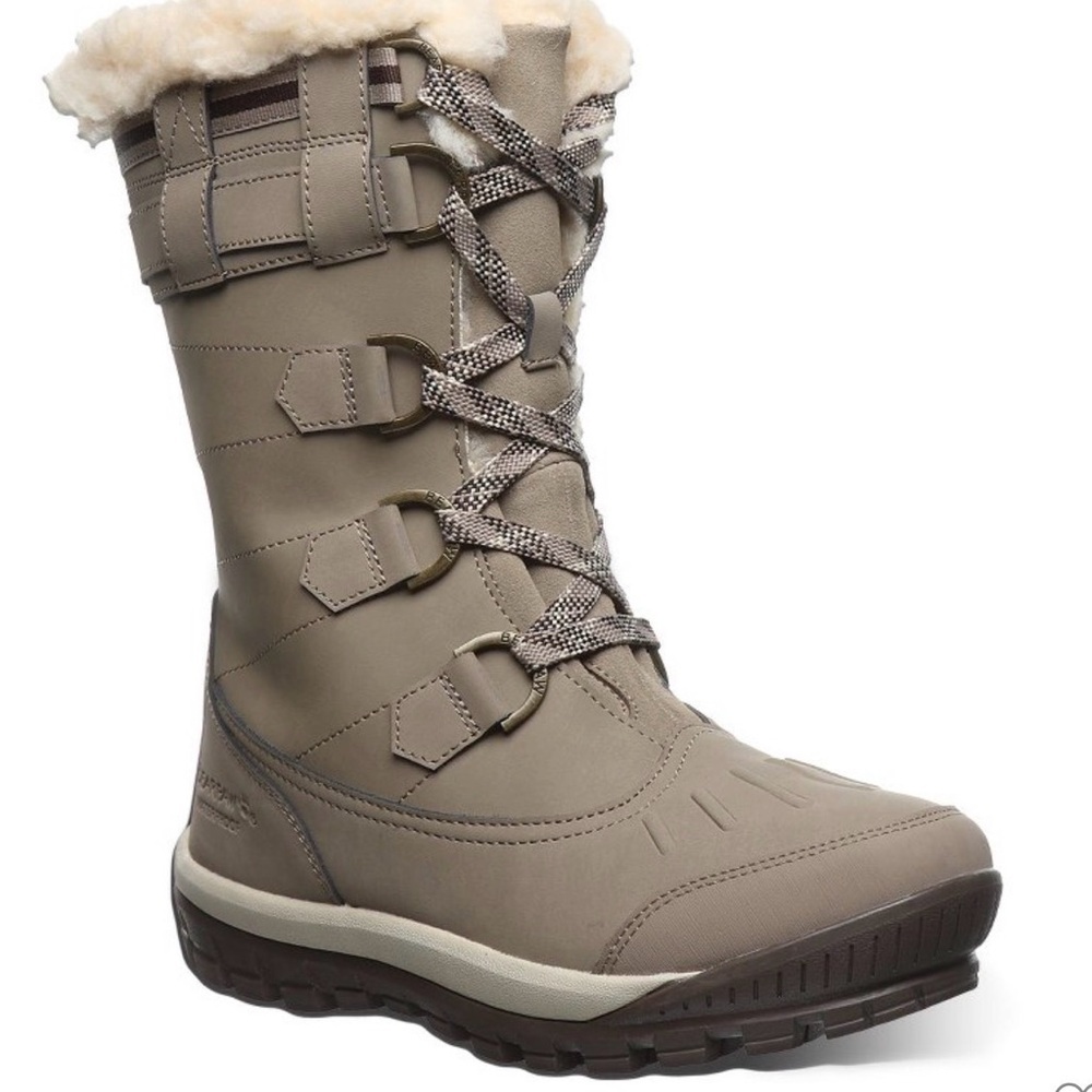 BEARPAW Women’s Desdemona Stone Sz 9 Boot Classic Suede Slip On Waterproof NEW.
